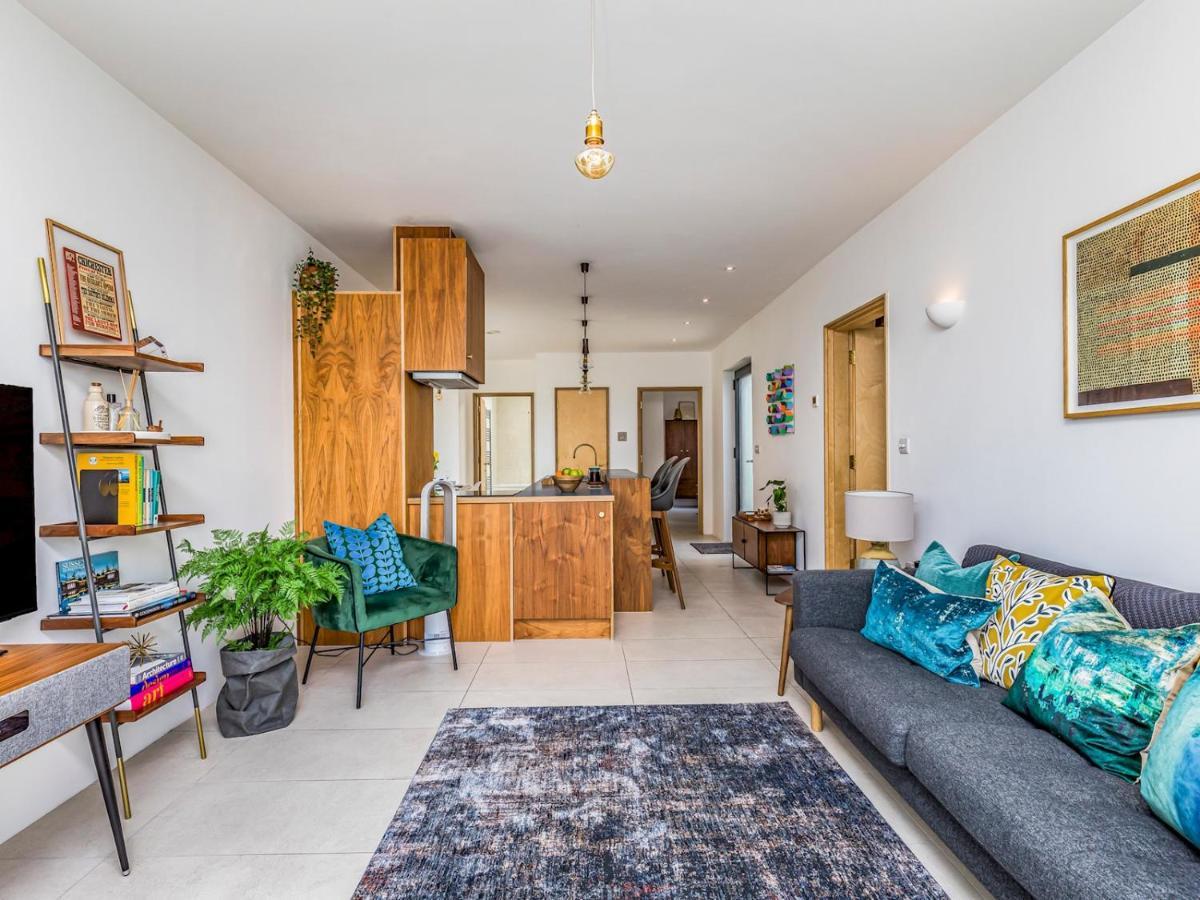 Apartment Pass The Keys Modern 2 Bedroom With Parking
