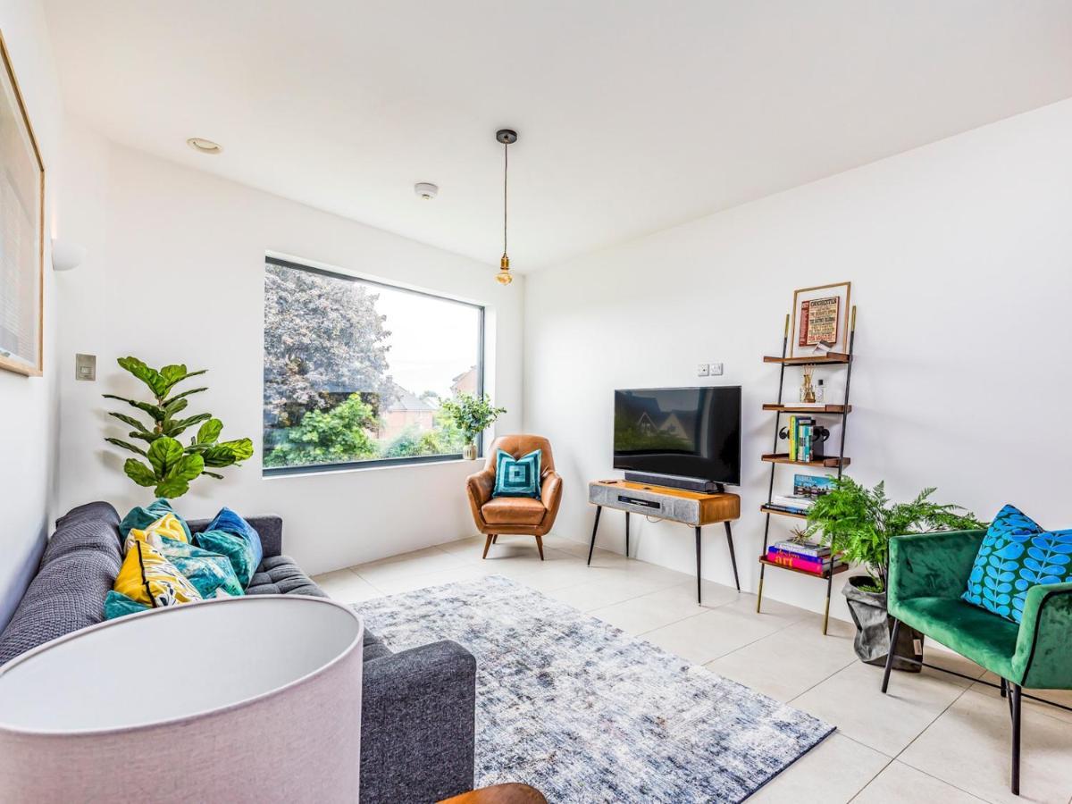 Apartment Pass The Keys Modern 2 Bedroom With Parking Chichester