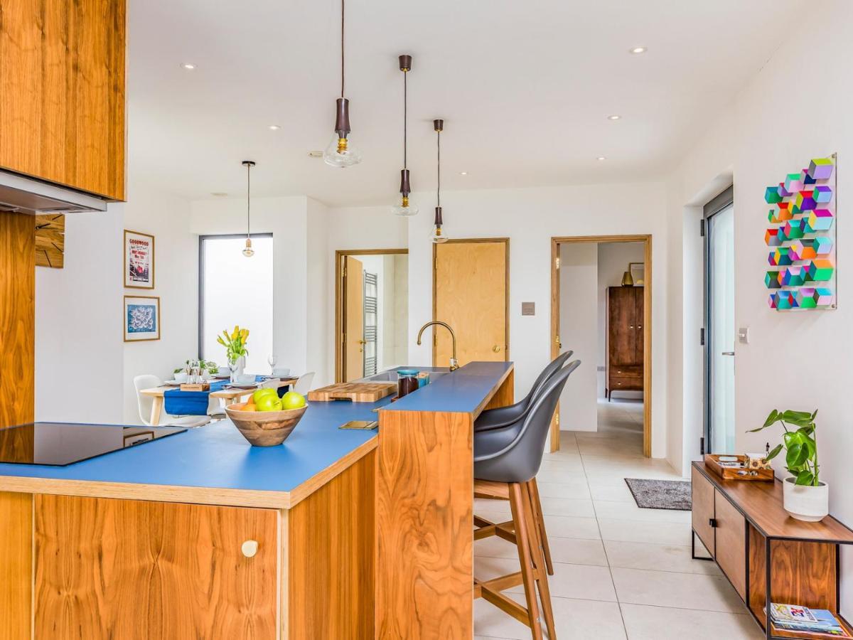 Apartment Pass The Keys Modern 2 Bedroom With Parking