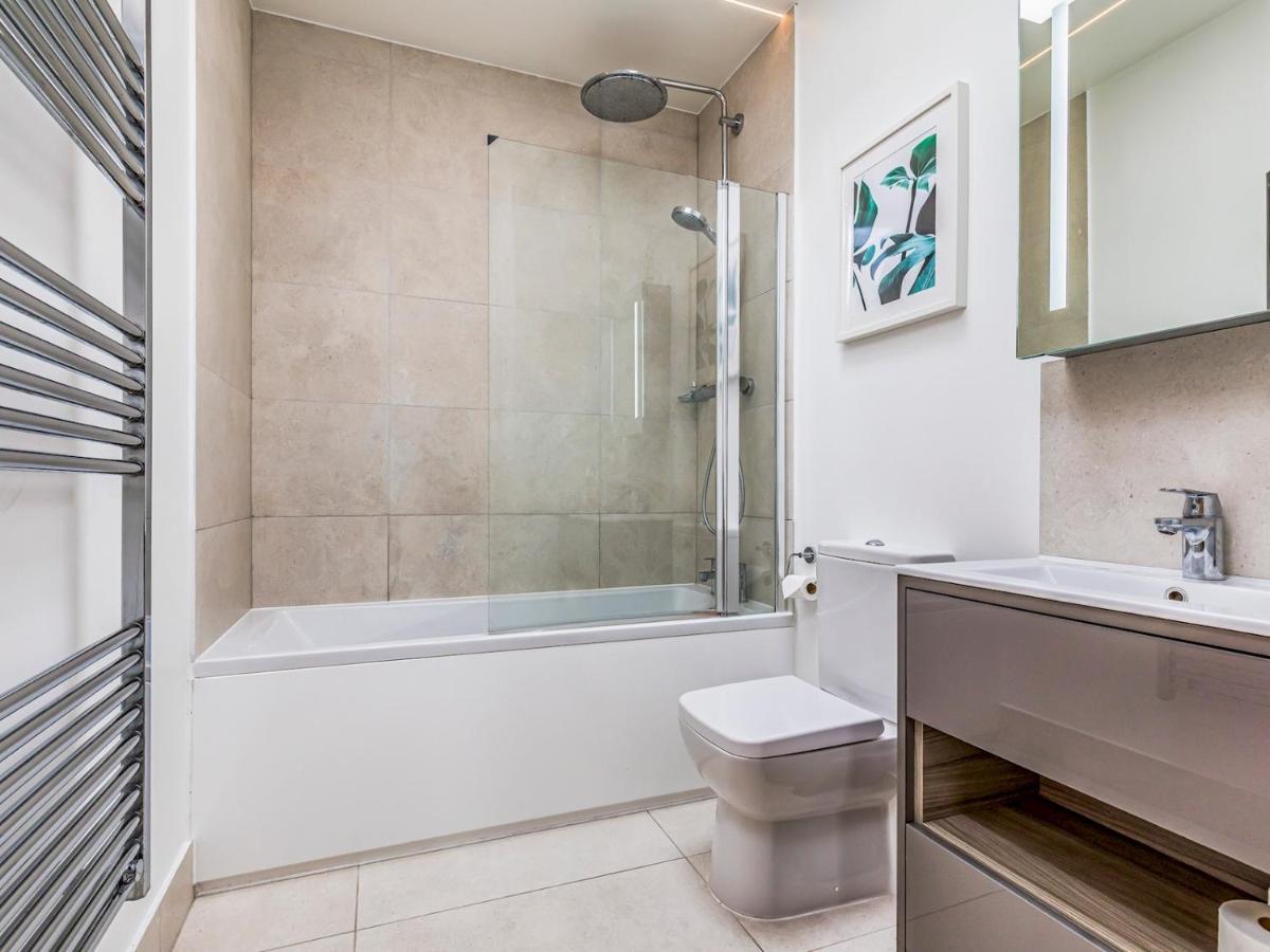 Apartment Pass The Keys Modern 2 Bedroom With Parking *